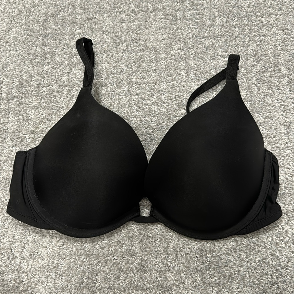 32D Victoria’s Secret Black Bra